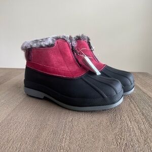 Propet Lumi Ankle Zip Boot Size 6.5 Berry